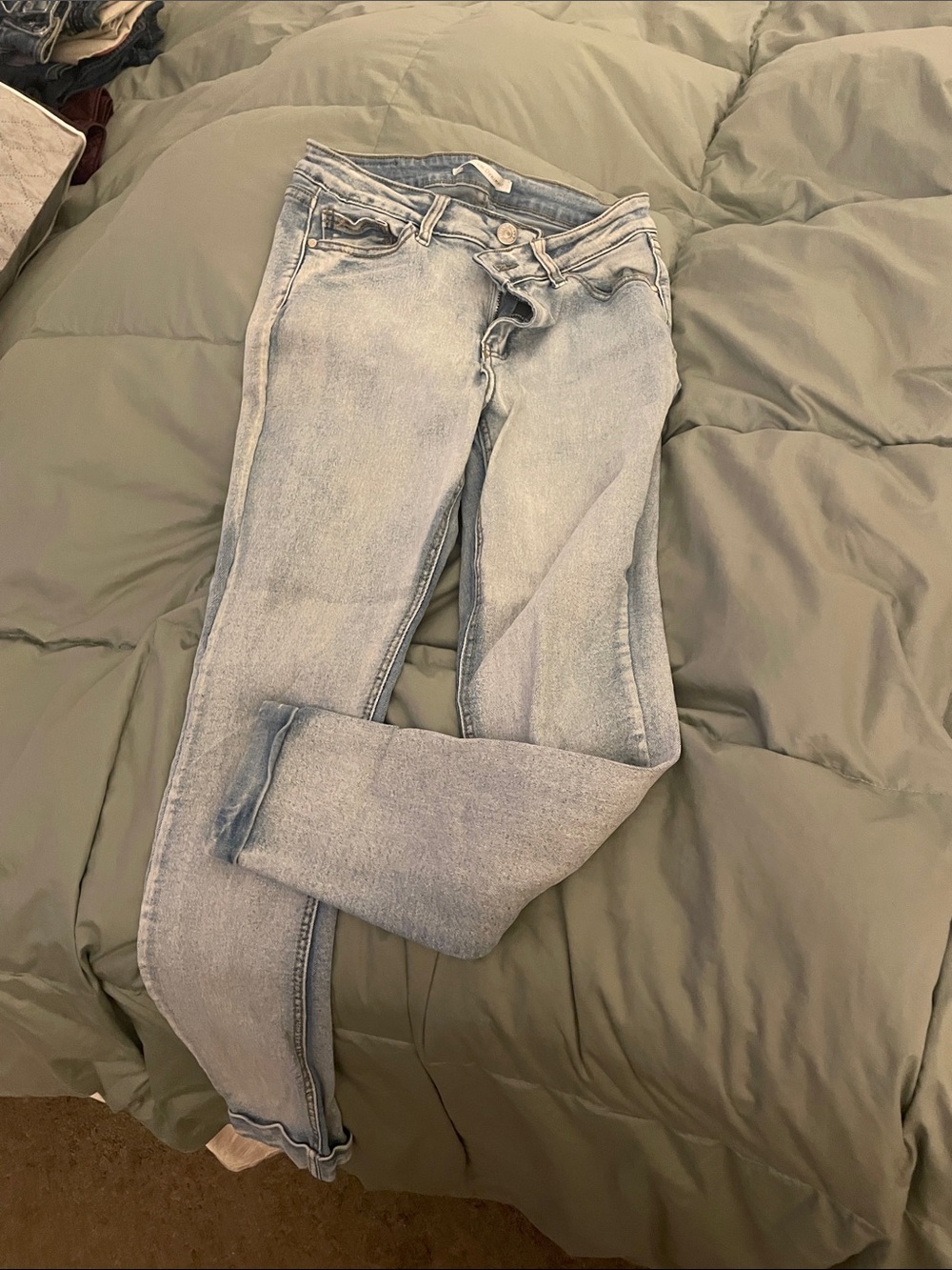 Women’s Light Blue Skinny Jeans - Stretch Mid-Rise Skinny